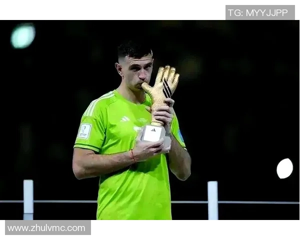 马丁内斯的传奇旅程与足球世界的辉煌成就探索